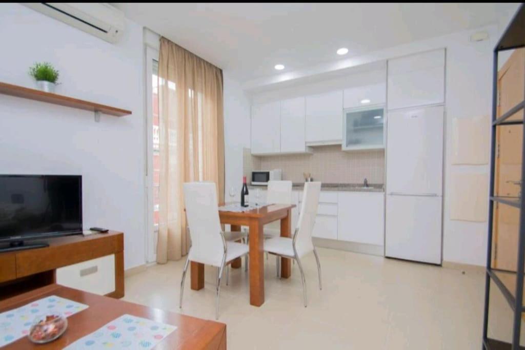 Apartamento Gran Via Granada Luaran gambar